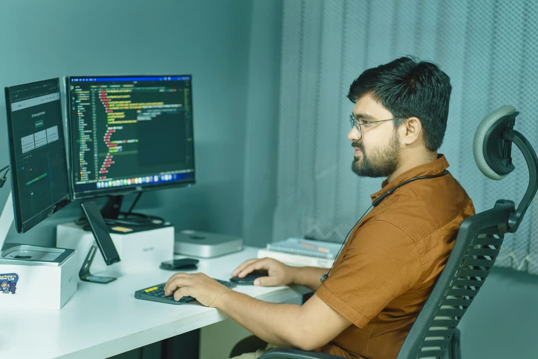 About IQCrux